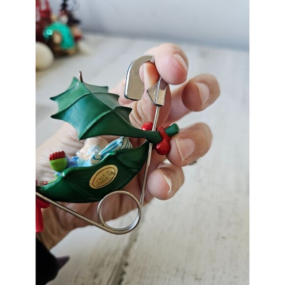 Enesco 1988 pin-up Santa safety pin poinsettia ornament vintage Xmas tree - Picture 6 of 9